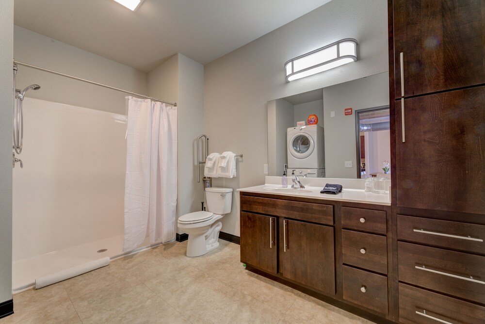 Milwaukee Vacations - Kasa Westown Milwaukee - Property Image 5