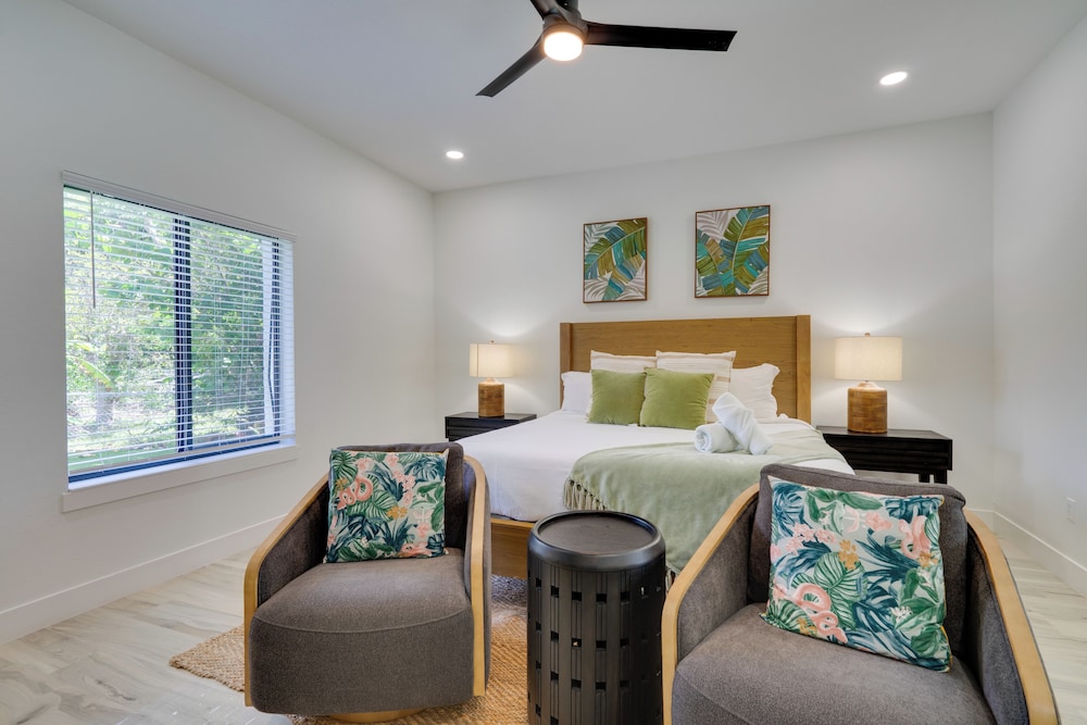 7 Mi Fort Myers Beach: Luxe 'mai Tai Villa'