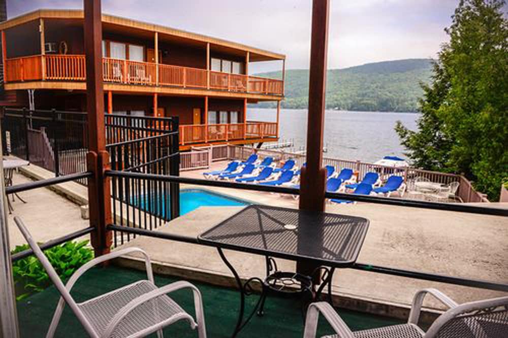 Lake Crest Inn