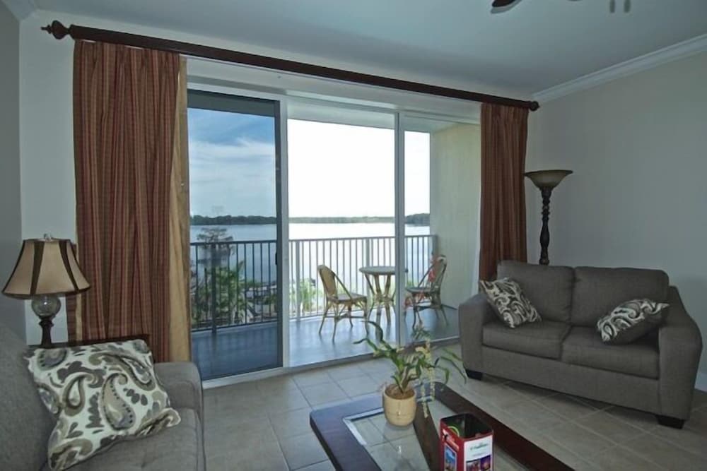Lexington Vacations by Stark Hospitality