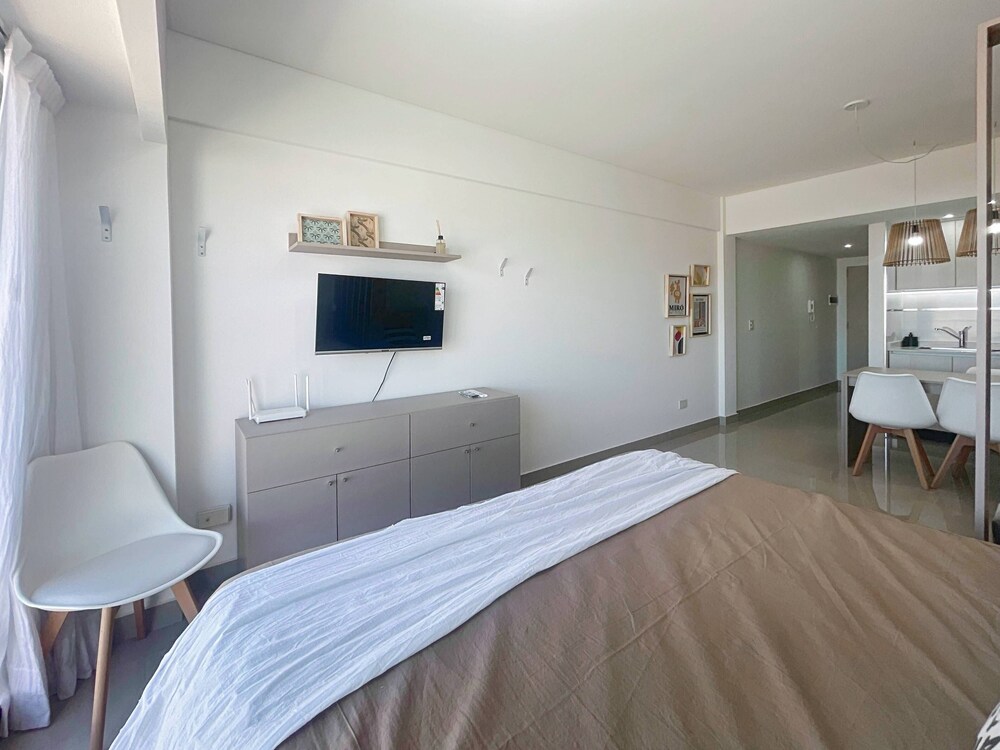 Modern & Cozy Studio in San Telmo w Swimming Pool and Exclusive Services