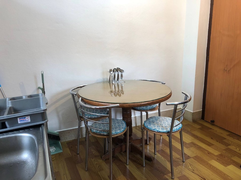 First Apartment 1bhk Thamel 5 min Walk 1st Floor
