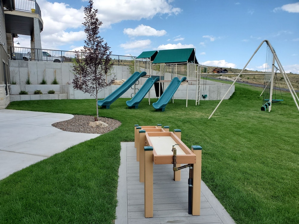 Glenn Haven Luxury Large Group Getaway Sleeps 60