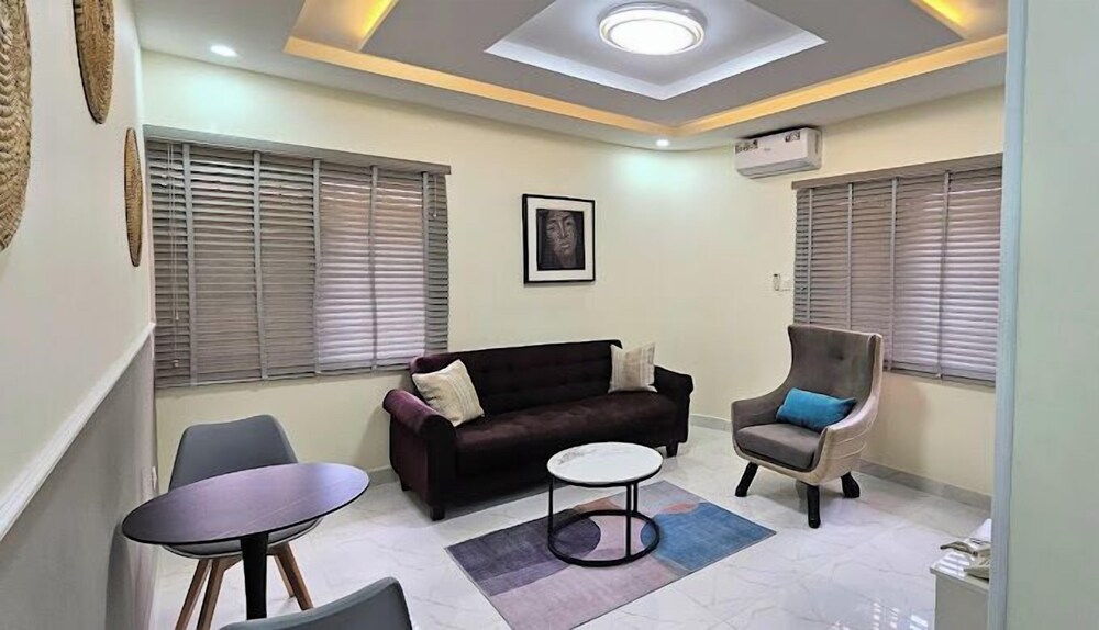 Dekins Homes and Apartments