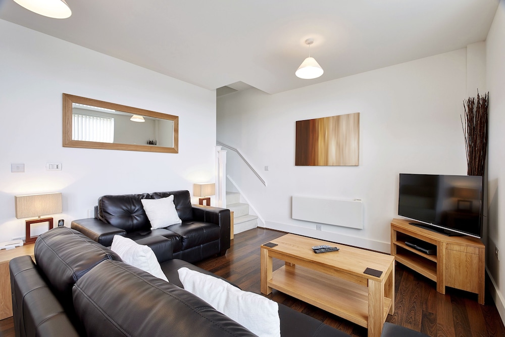 Basingstoke Vacations - Skyline Plaza by Viridian Apartments - Property Image 14