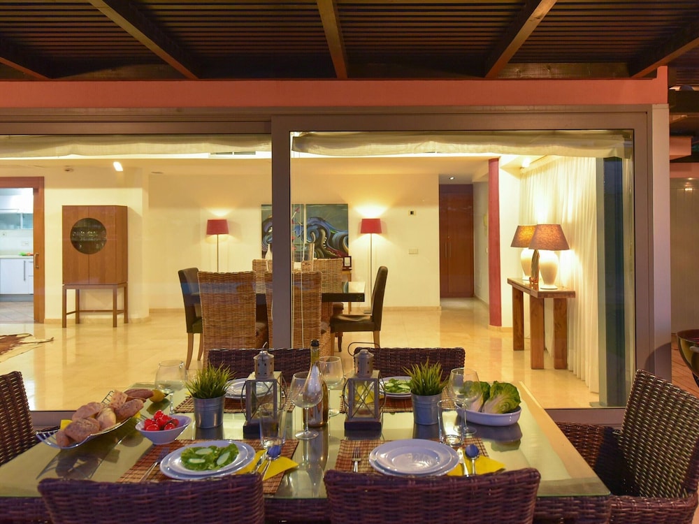 Villa With Private Pool in the Golf Resort