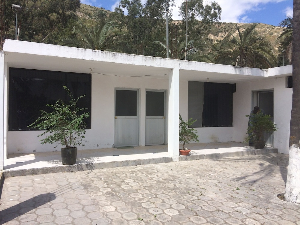 Hostal Davinci Mitad del Mundo