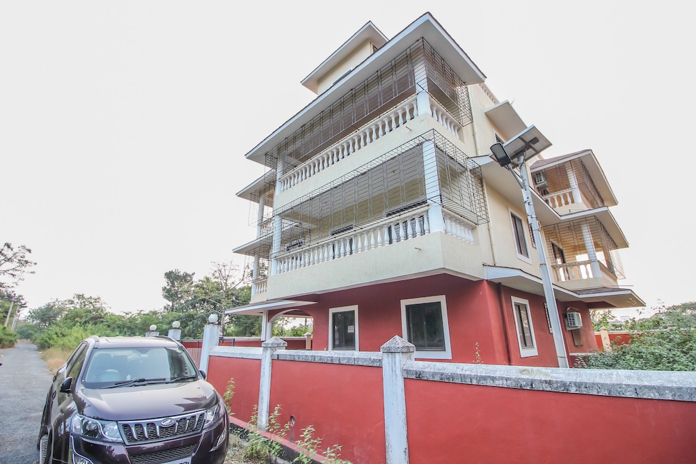 OYO 10402 Home 4 BHK Villa near Mandovi River