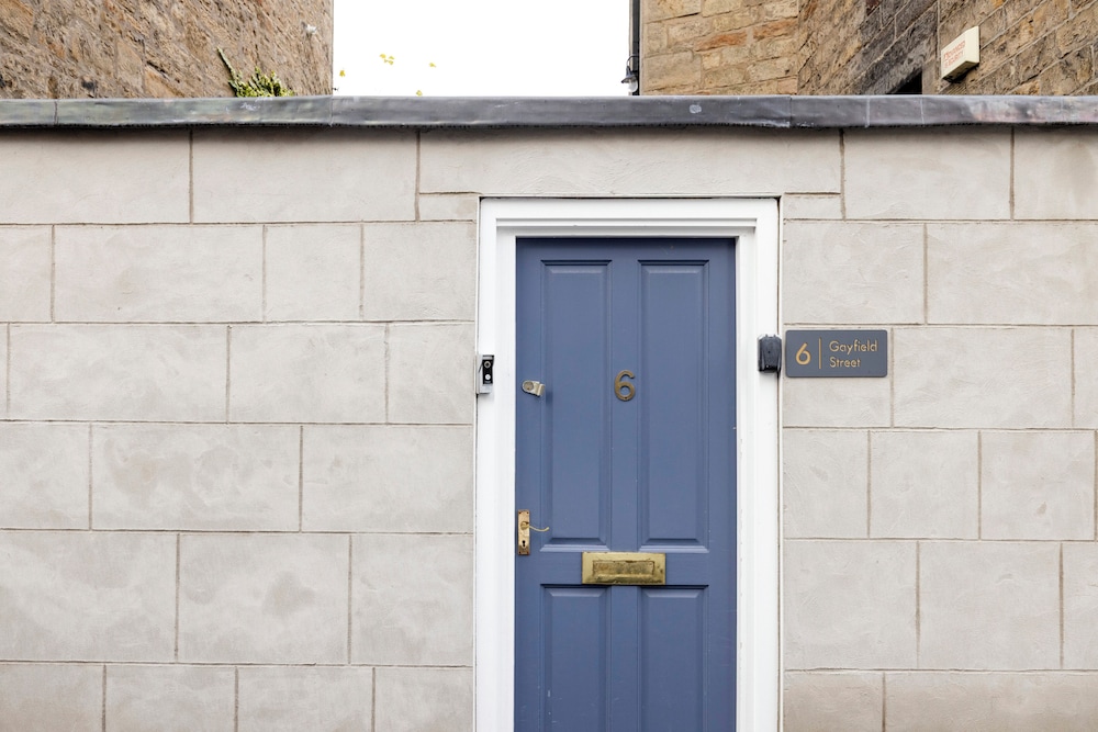 Luxury Family Flat in Edinburgh New Town