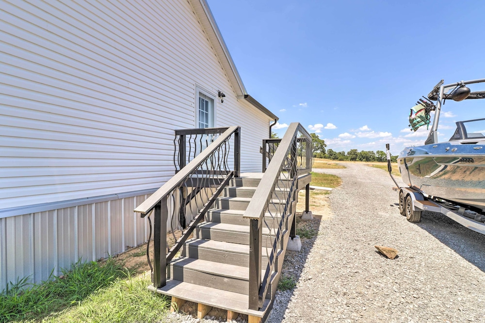 Lakeview Edgemont Escape w/ Fire Pit + Grill! view 5