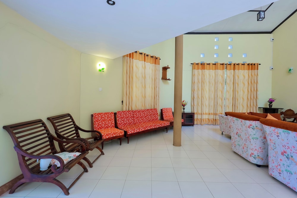 Limeshine Airport Transit Residence