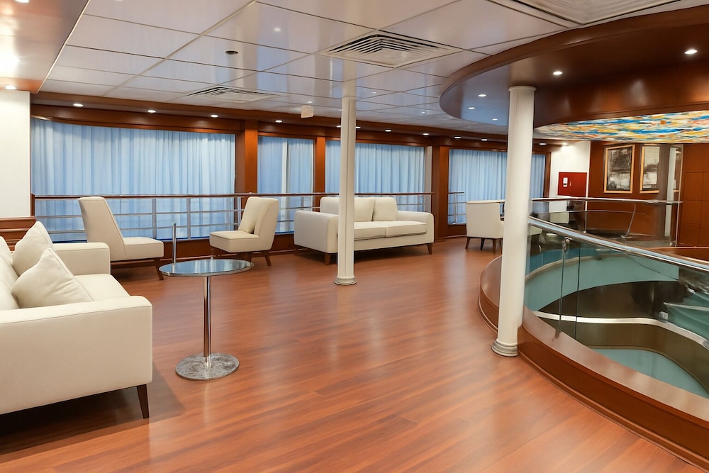 Nile Cruise Royal Queen 1 every Friday from Aswan 3 nights and every Monday from Luxor 4 nights