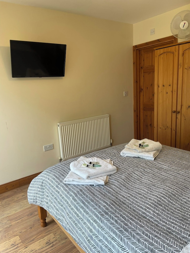Rooms at the Huntsman Inn