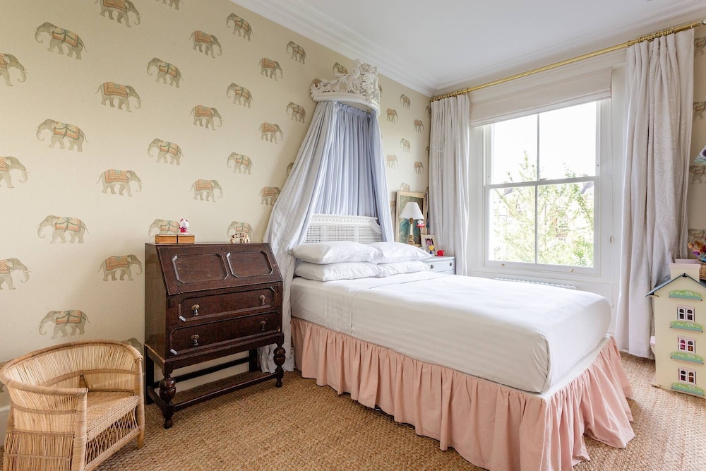 Brunswick Gardens II by Onefinestay