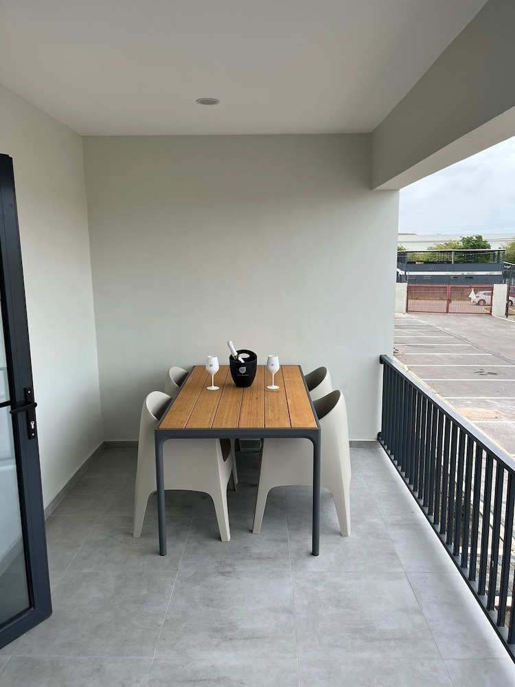 Apartment Serena, Mambo Beach