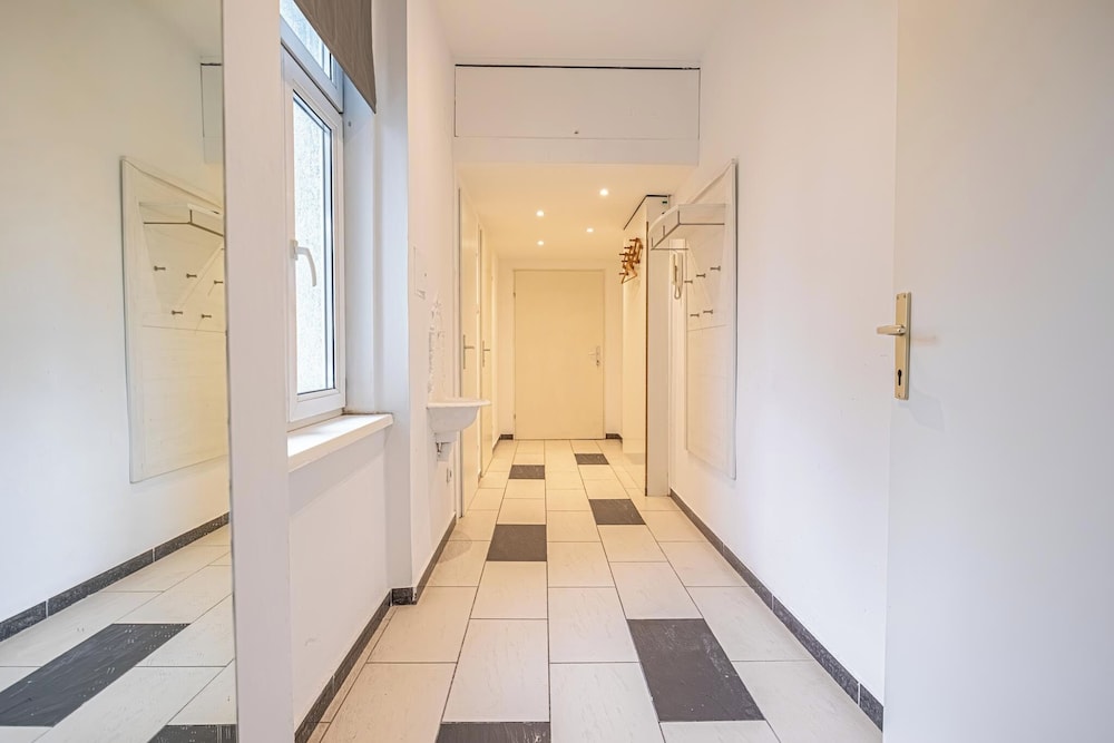 Spacious 1BR Apt Near Danube