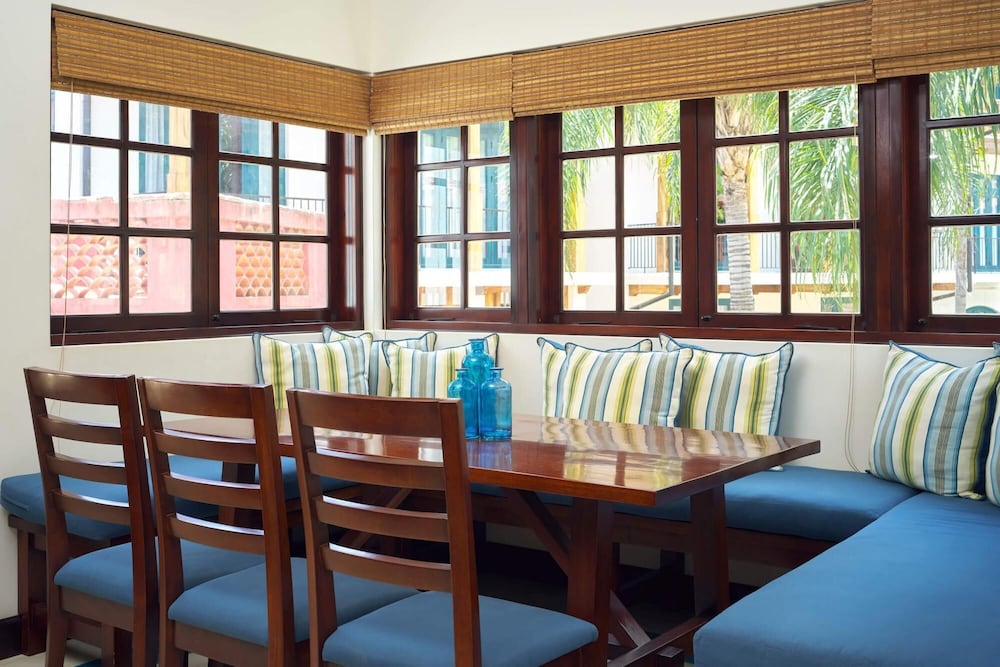 Las Catalinas 3BR House w Pool Rooftop Terrace Casa Cazenovia