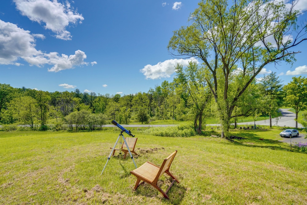 4 Mi to Dtwn Catskill: Mtn-view Home