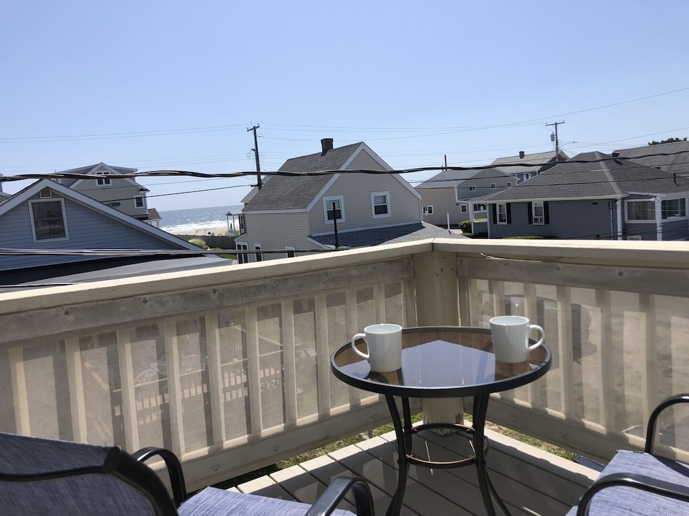 Seascapes - W153 Fantastic Condo Steps Away From Wells Beach And Town Center 2 Bedroom Home by RedAwning view 3