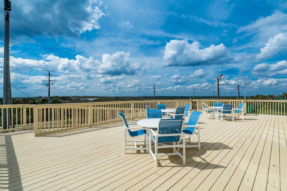 Blessed By The Sea Crescent Beach Activities 2 Bedroom Home