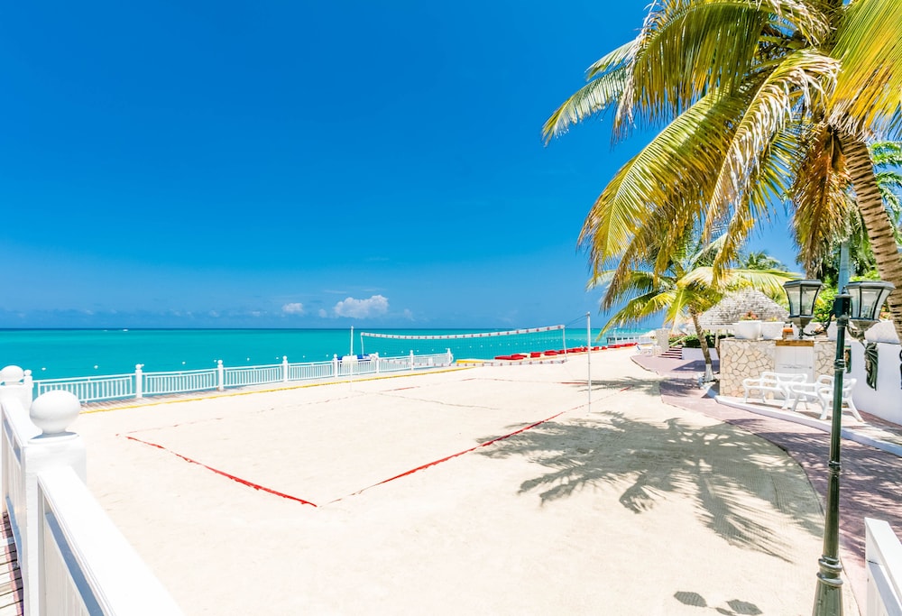 Grand Decameron Montego Beach, A Trademark All-Inclusive Resort photo 63 of 70