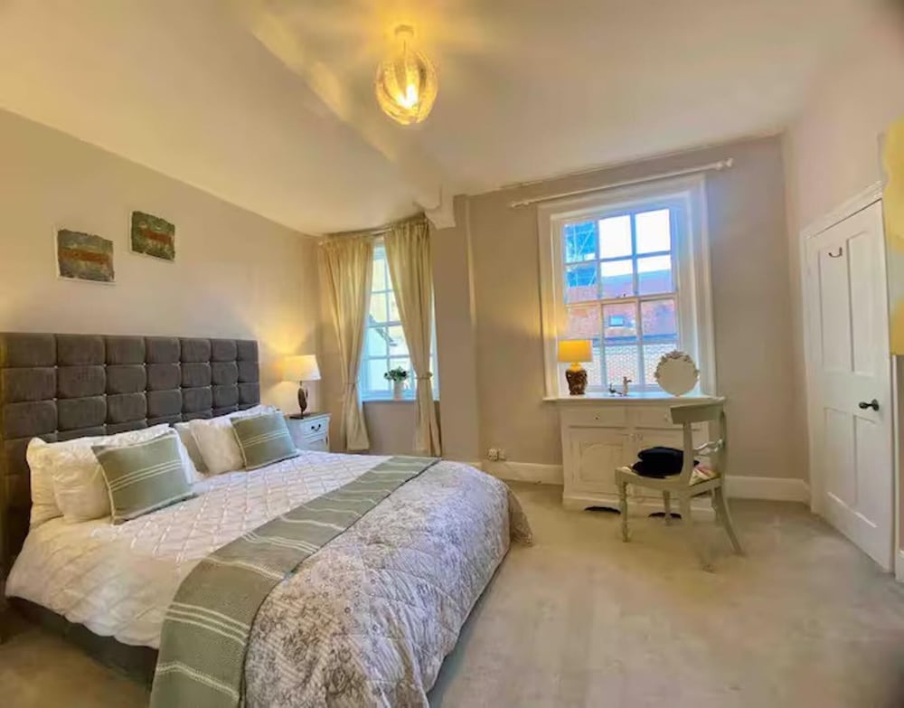 17th Century Coach House - Pet & Family Friendly