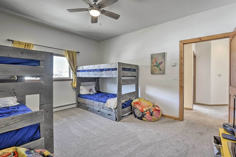 Mountain-view House < 2 Mi to Granby Ranch! view 2