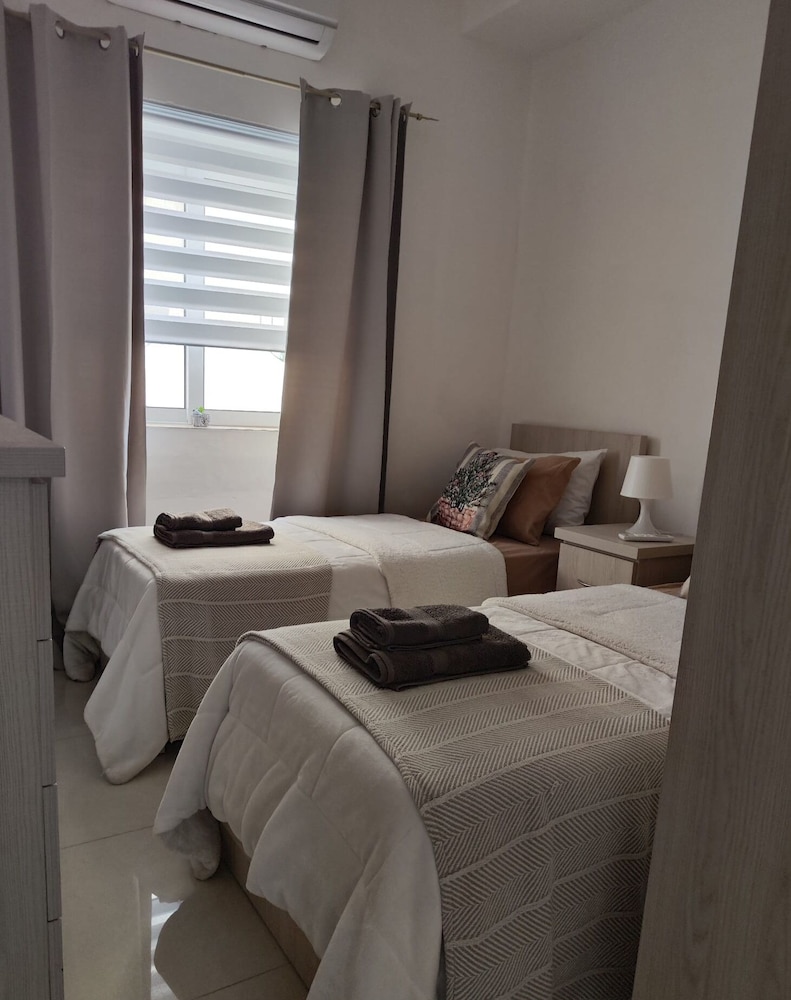 Lilly's sea view apartment view 5