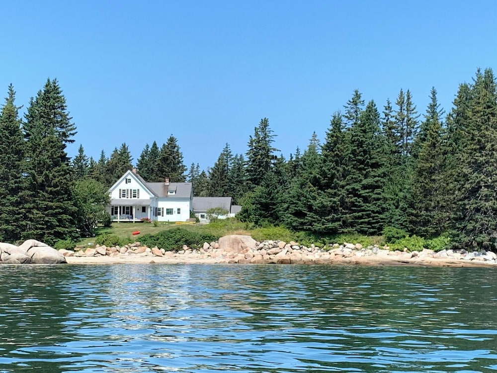 Geary House at Fifield Point