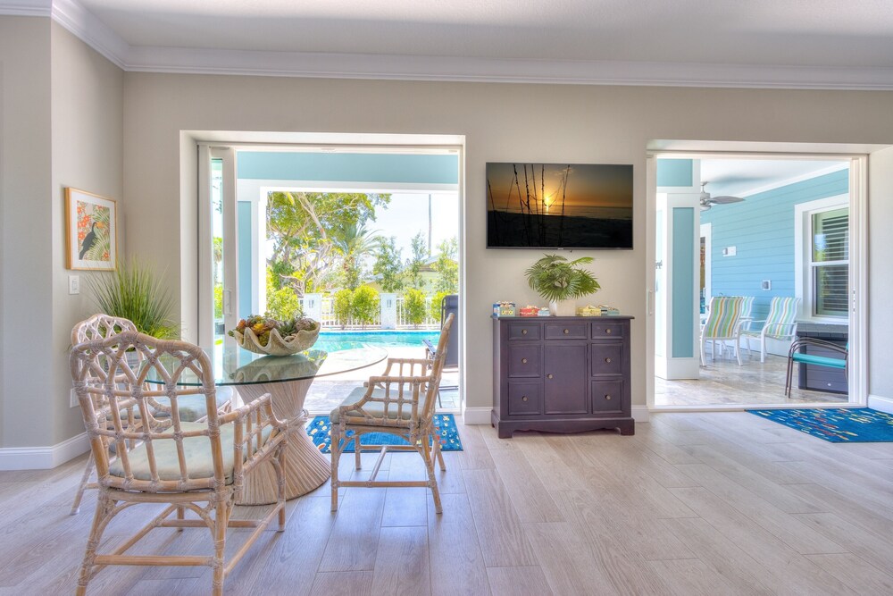 Dream Vacation 2 Bedroom Home by Redawning - Image 3