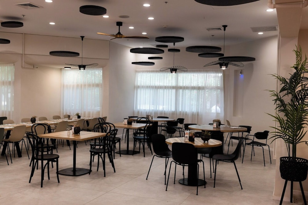 Kalya Kibbutz Hotel