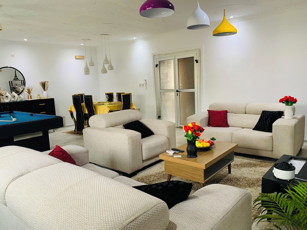 The Penthouse Essentials