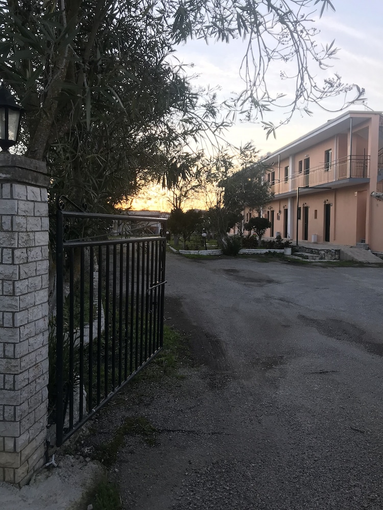 Photo 25
