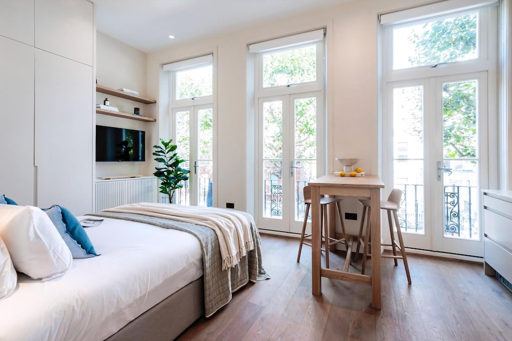 Stunning Studio Apartment, Moments From Earls Court Station