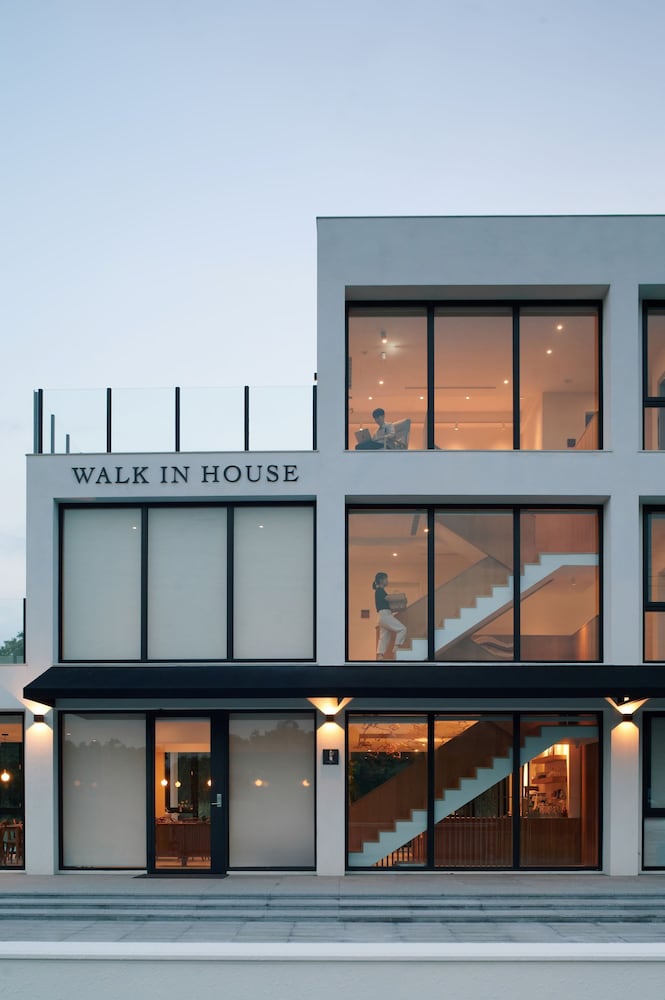 Walk in house