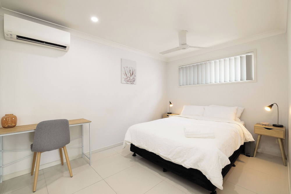 Smart Suites Self Check-in Apartments - 35 Freney