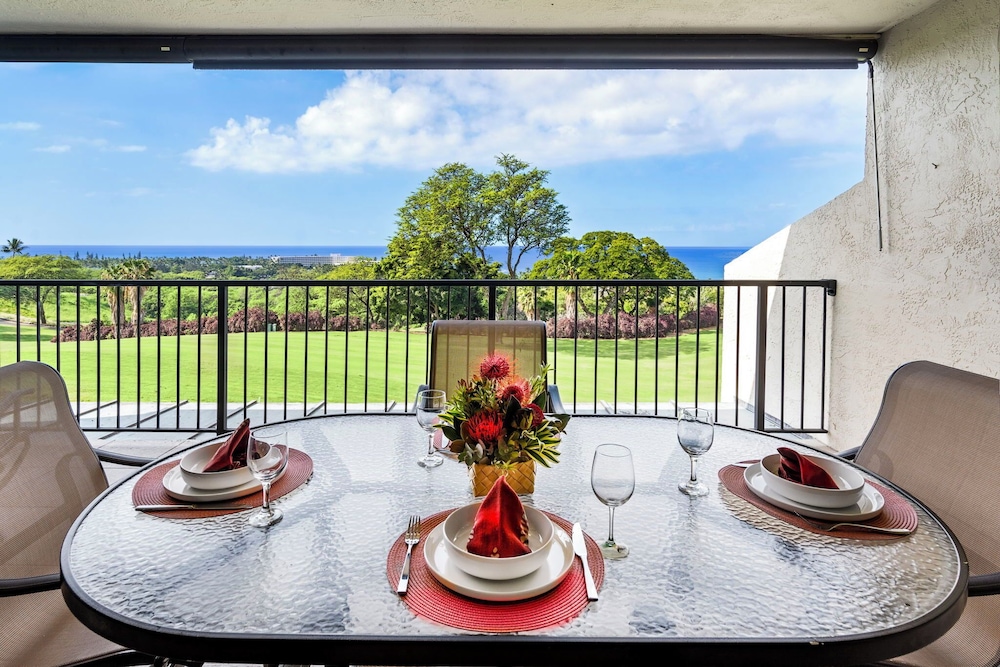 2 Bedrooms + Loft - Sleeps 6 - Ocean & Golf Views - Lanai - Vrkcv