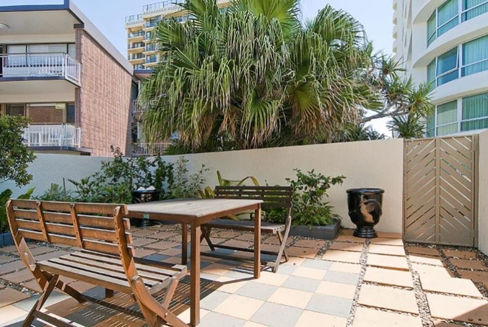 Chateau Royale Beach Resort Maroochydore