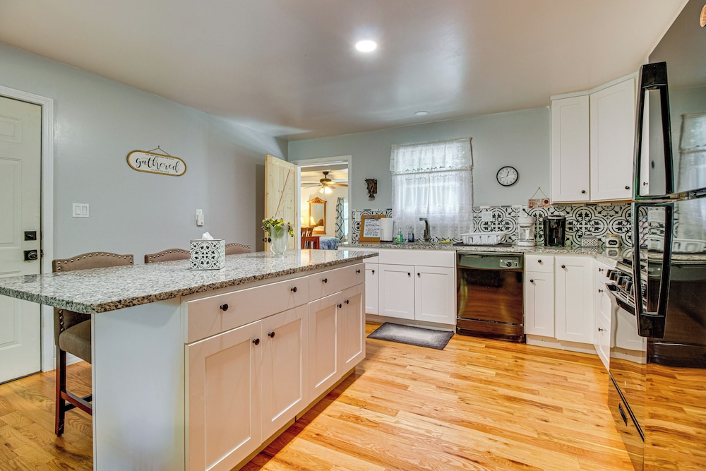Near State Park & Spring River: Family Gem w/ Yard