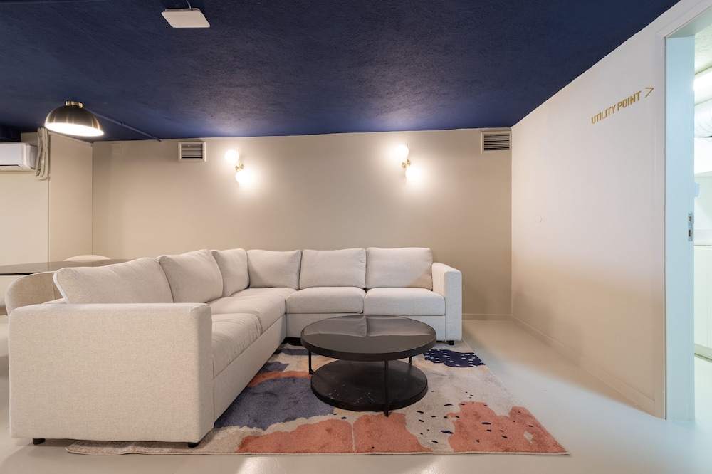 Lapa Diplomatic Flat 0 4 by Feel Lisboa