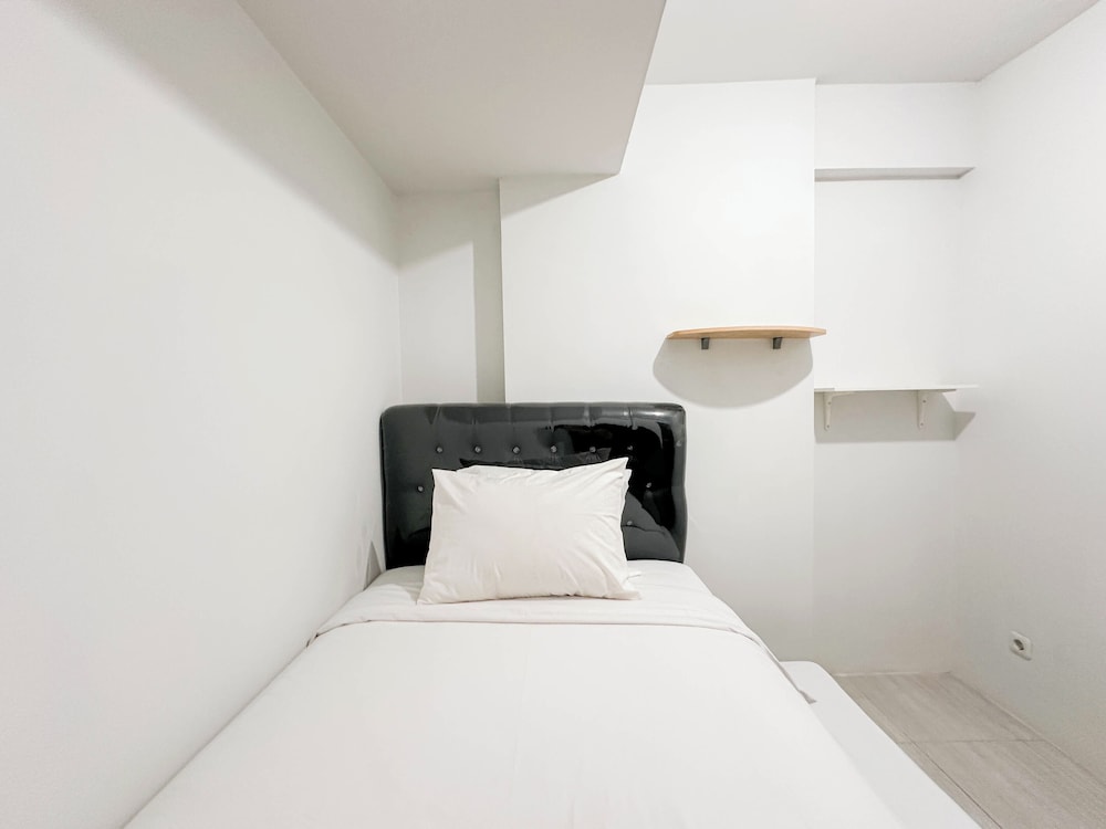 Modern and Cozy 2BR Apartment at Suncity Residence