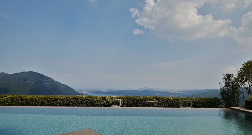 Villa Livia Luxury in Villanuova sul Clisi
