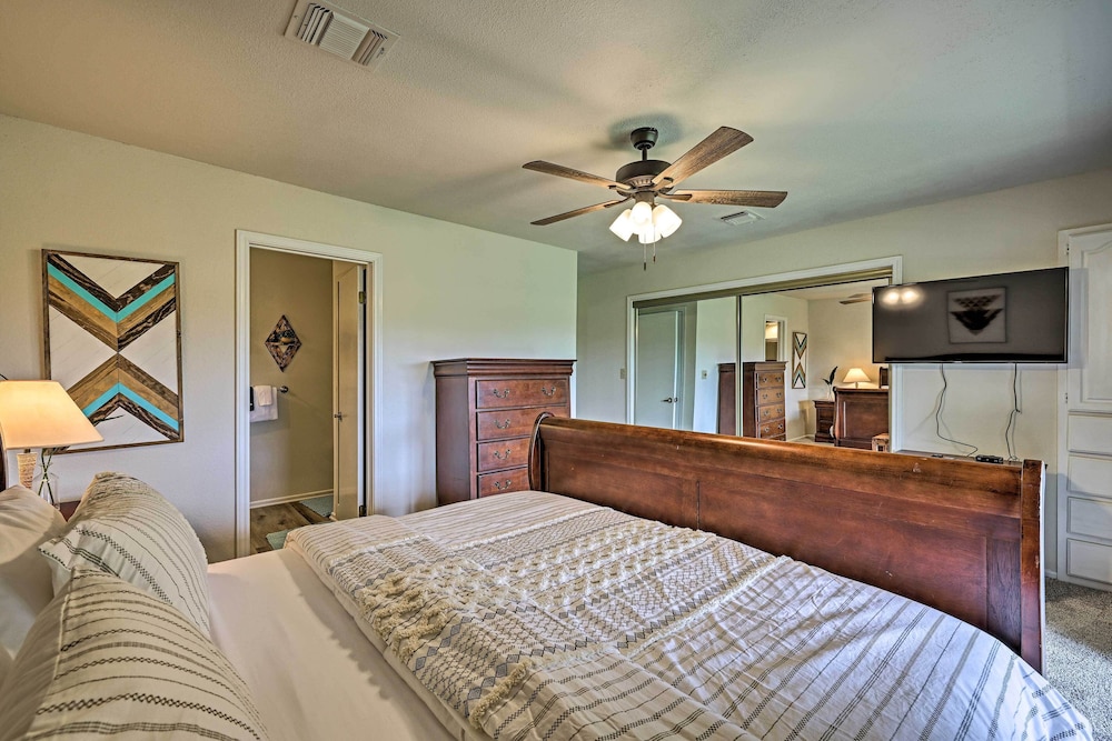 Canyon Lake Retreat in the Texas Hill Country! view 4