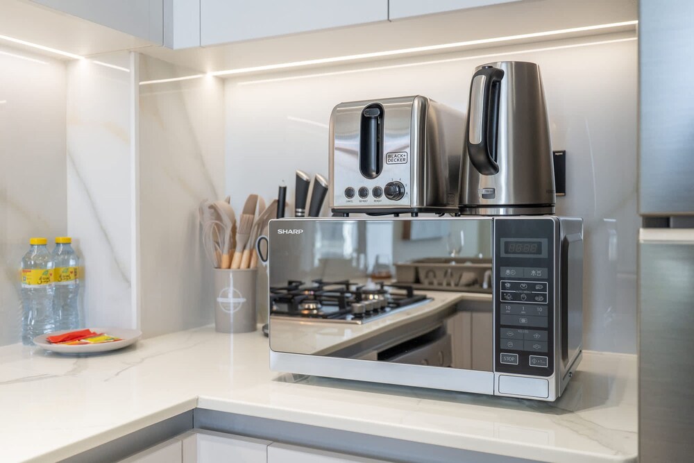 Peace and Tranquility in This 1 Bedroom in JVC