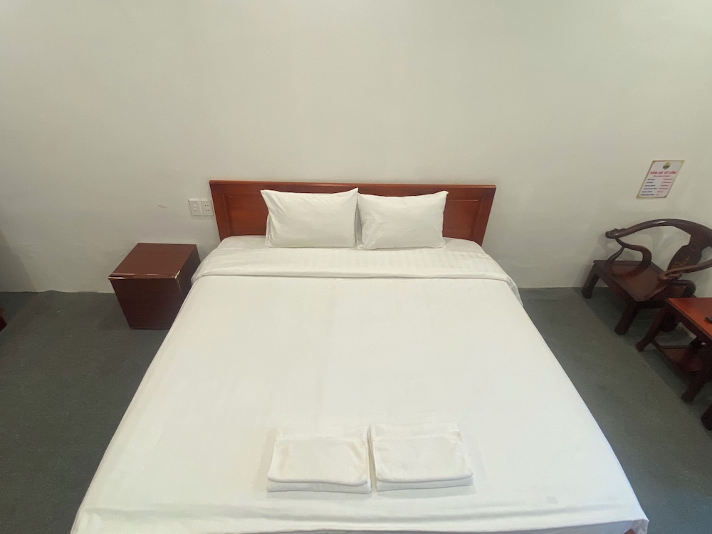 Mini Dien Bien Riverside Hotel - Lang Thai