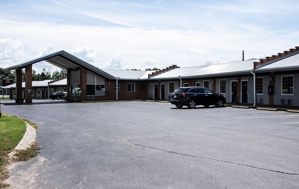 Budget Inn Carthage - Property Image 10