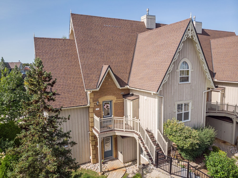 Hotel Historic Snowbridge Townhomes - Image 1