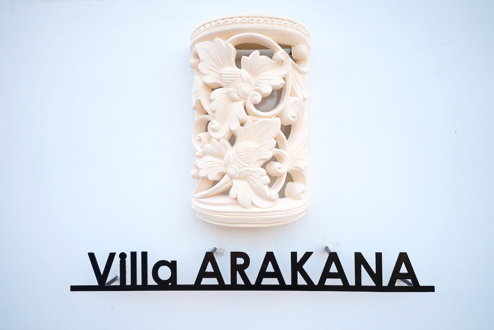 Luxurious Arakana Villa with Pool