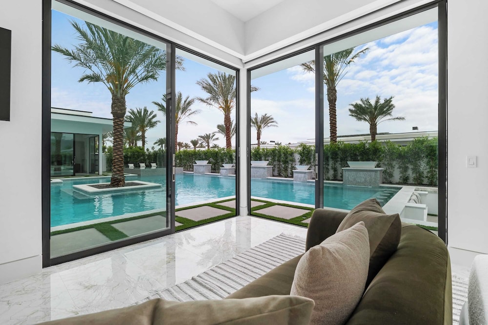 Villa Sleeps 17 w/ Pool, Firepit, Putting Green Bravo Villa 3 by Avantstay