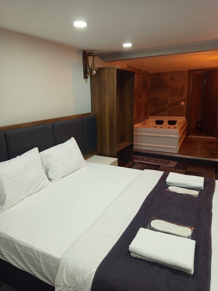 LİZBONİA OTEL